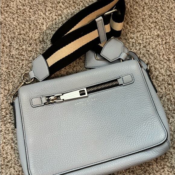 Marc Jacob’s Light Blue Gotham crossbody purse - Picture 10 of 10